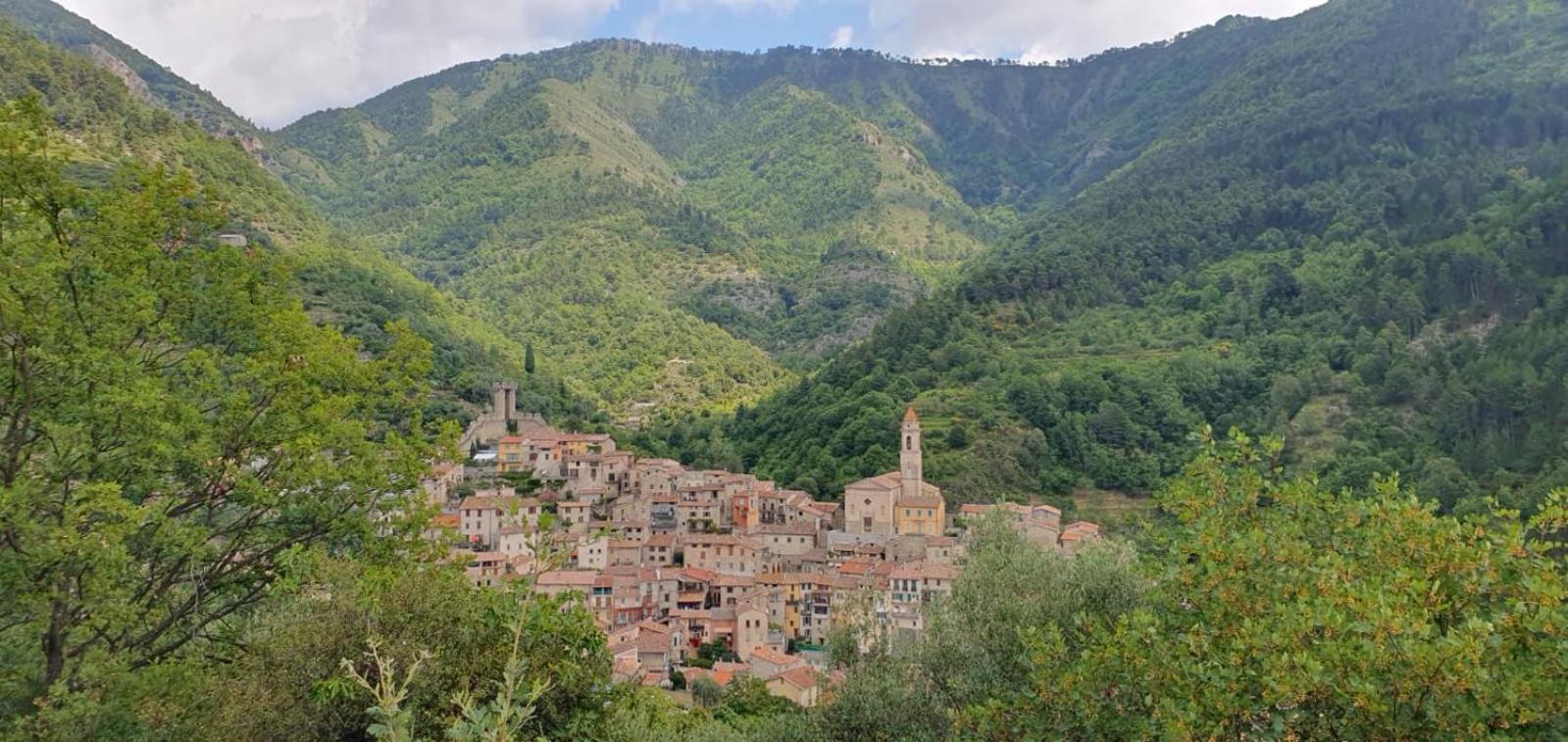 La Tiniera A Luceram - Maison Renovee 2023- Terrasse - Wifi - Village Des Creches Kültér fotó