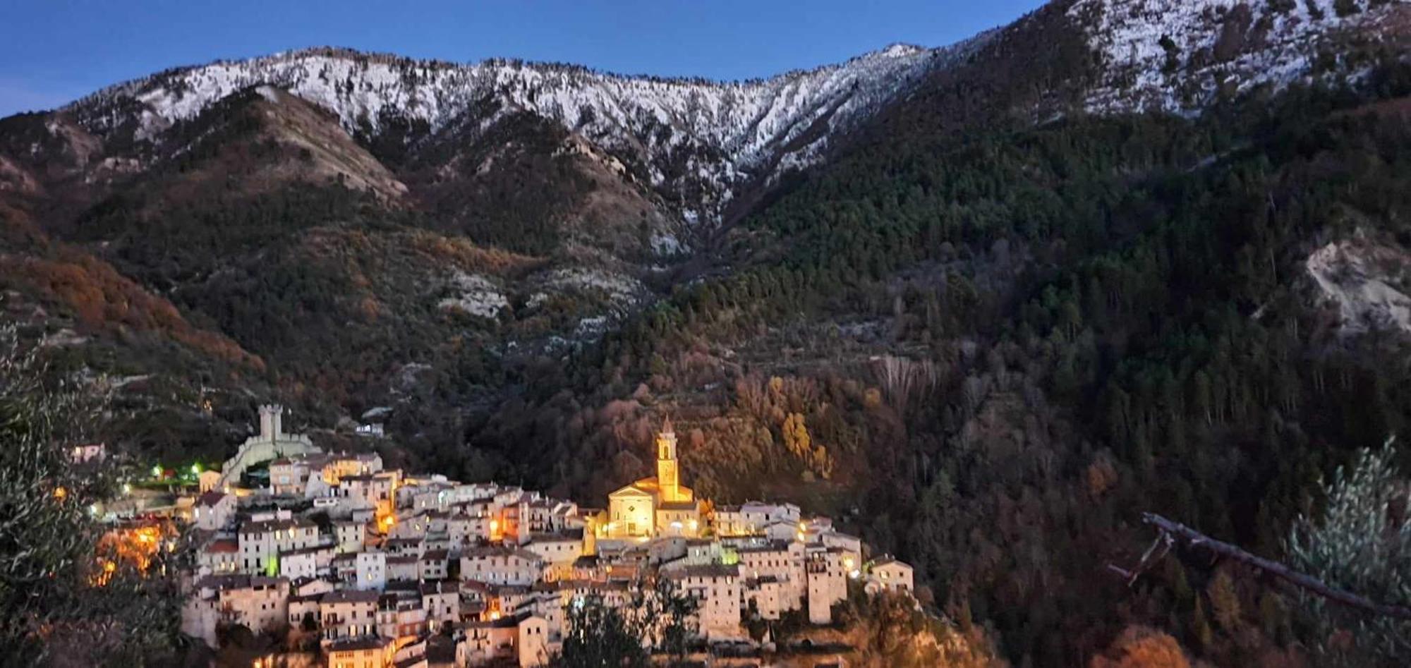 La Tiniera A Luceram - Maison Renovee 2023- Terrasse - Wifi - Village Des Creches Kültér fotó